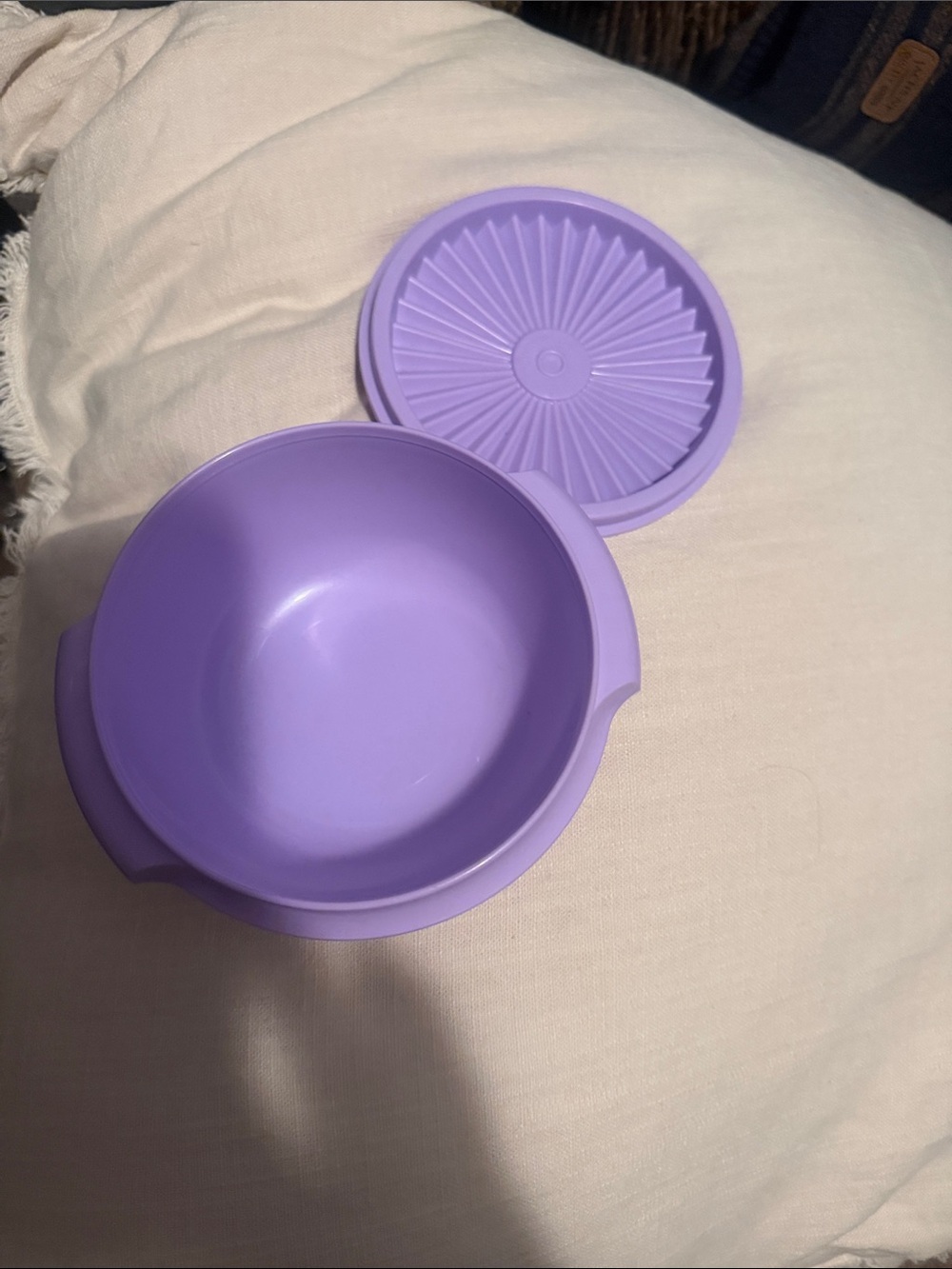 Lilac Purple  Tupperware  heritage Bowl with Lid